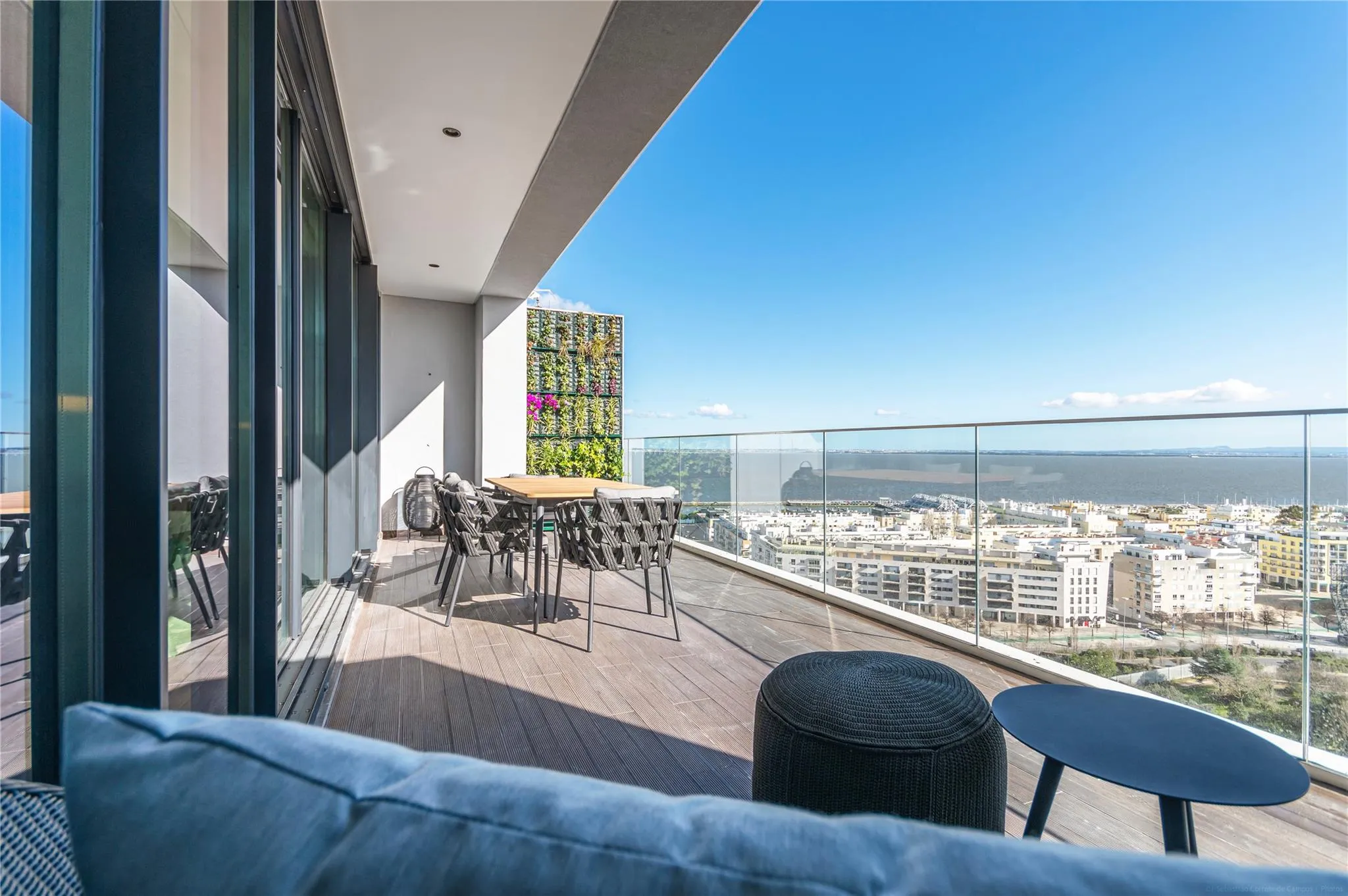 0 Praça Príncipe Perfeito 1103