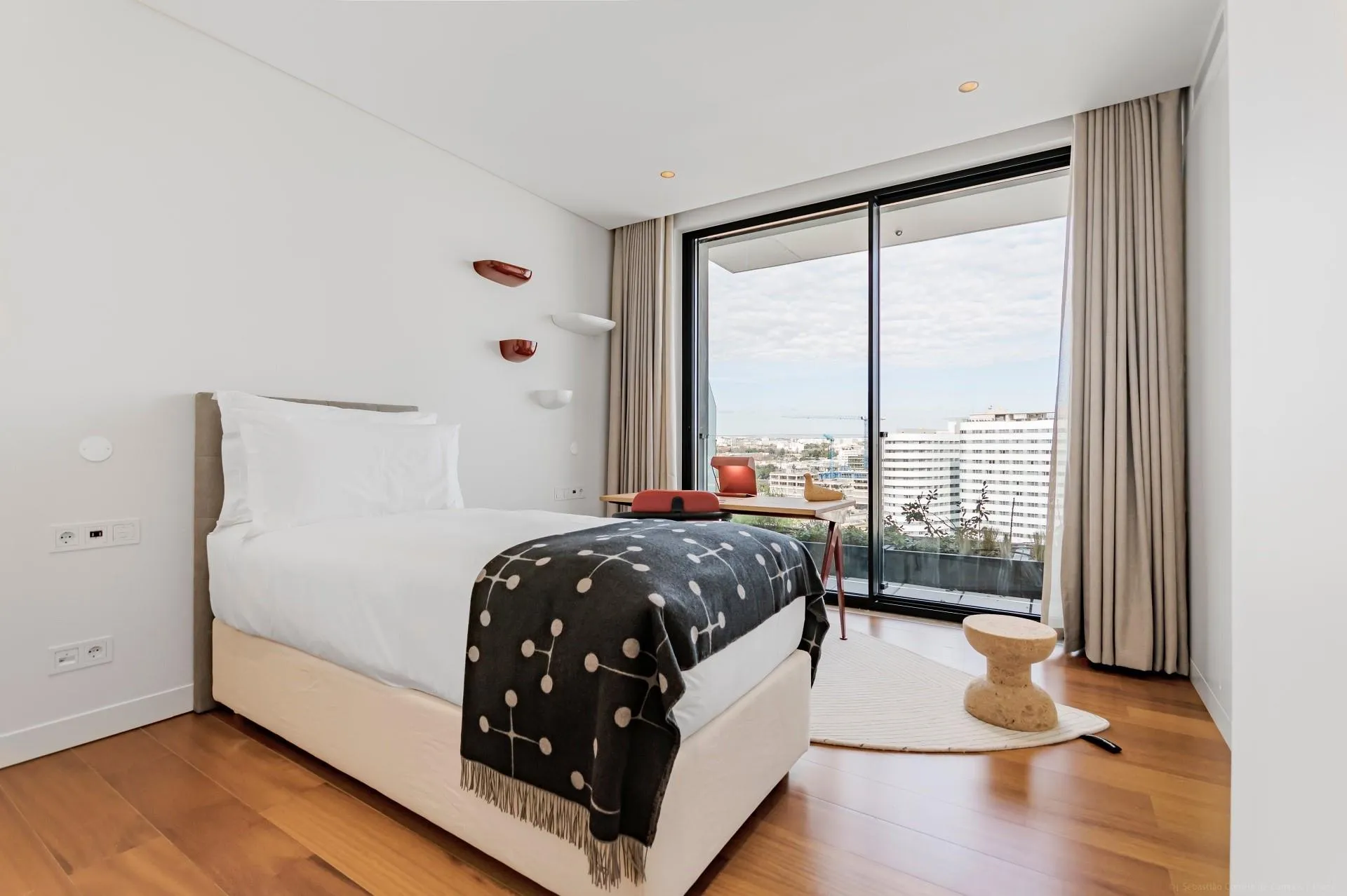 0 Praça Príncipe Perfeito 1411