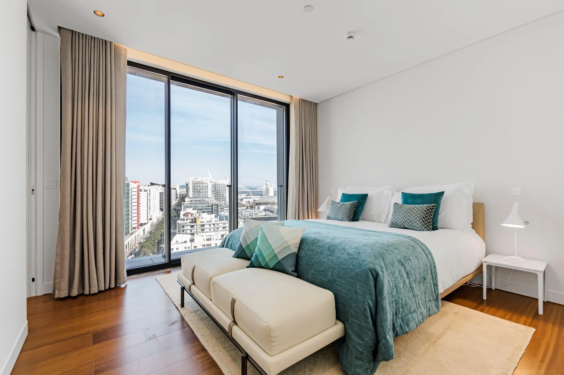 0 Praça Príncipe Perfeito 1411