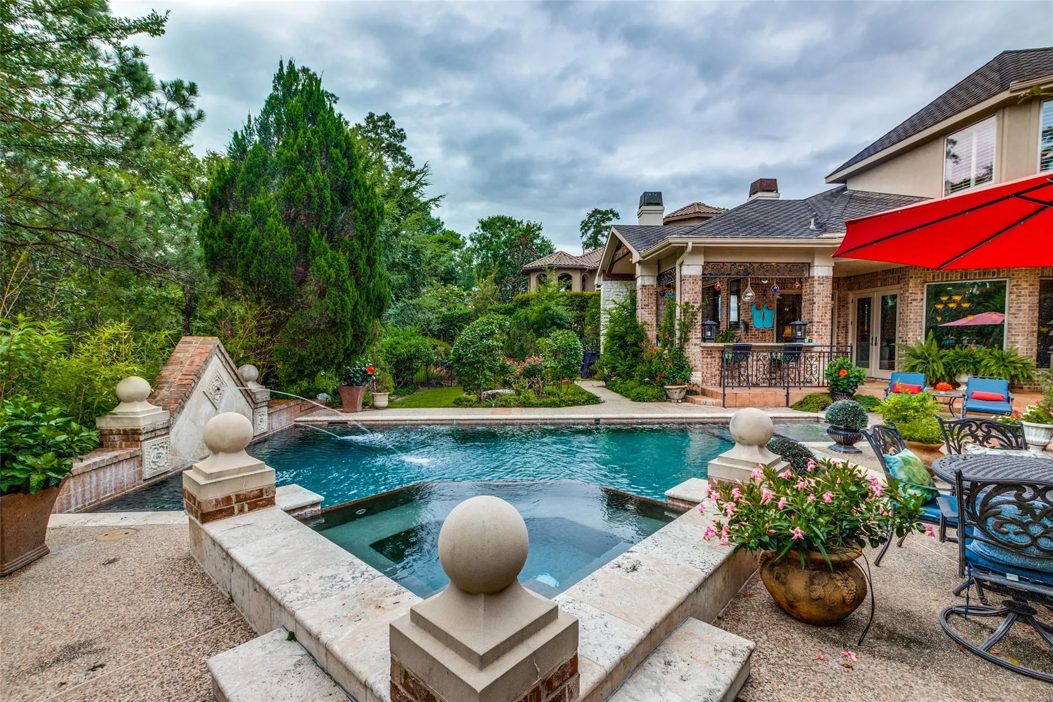 10 Player Green Place - The Woodlands