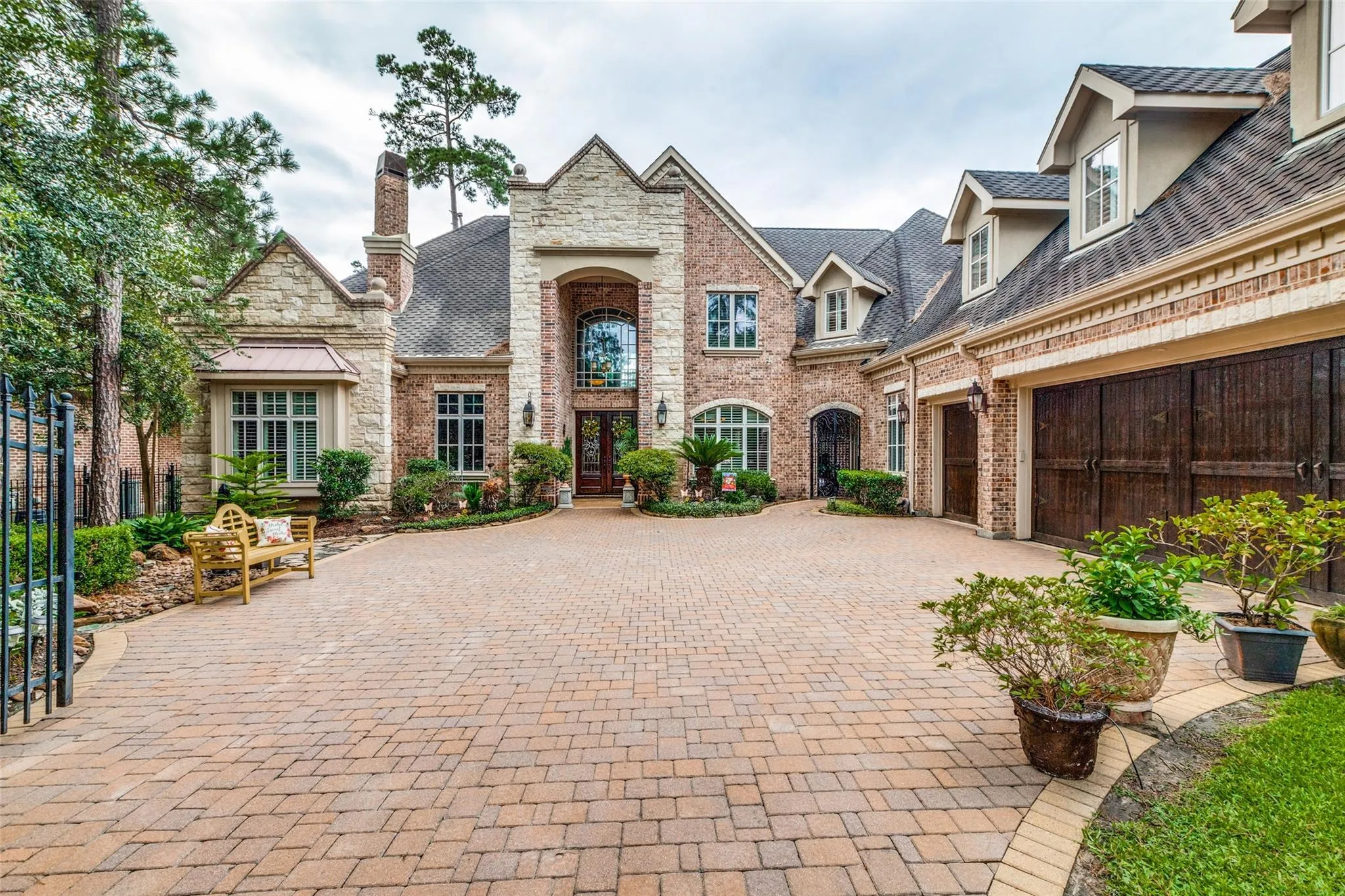 10 Player Green Place - The Woodlands