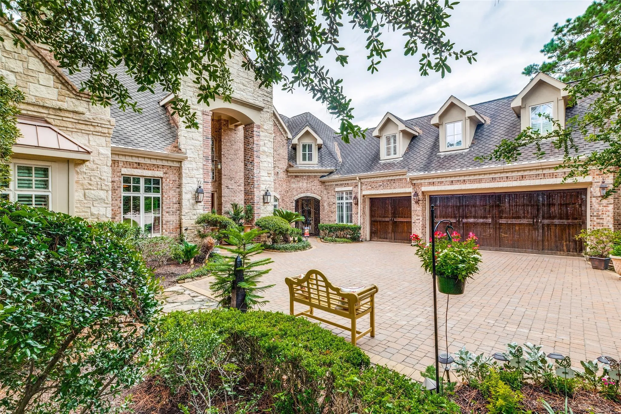 10 Player Green Place - The Woodlands