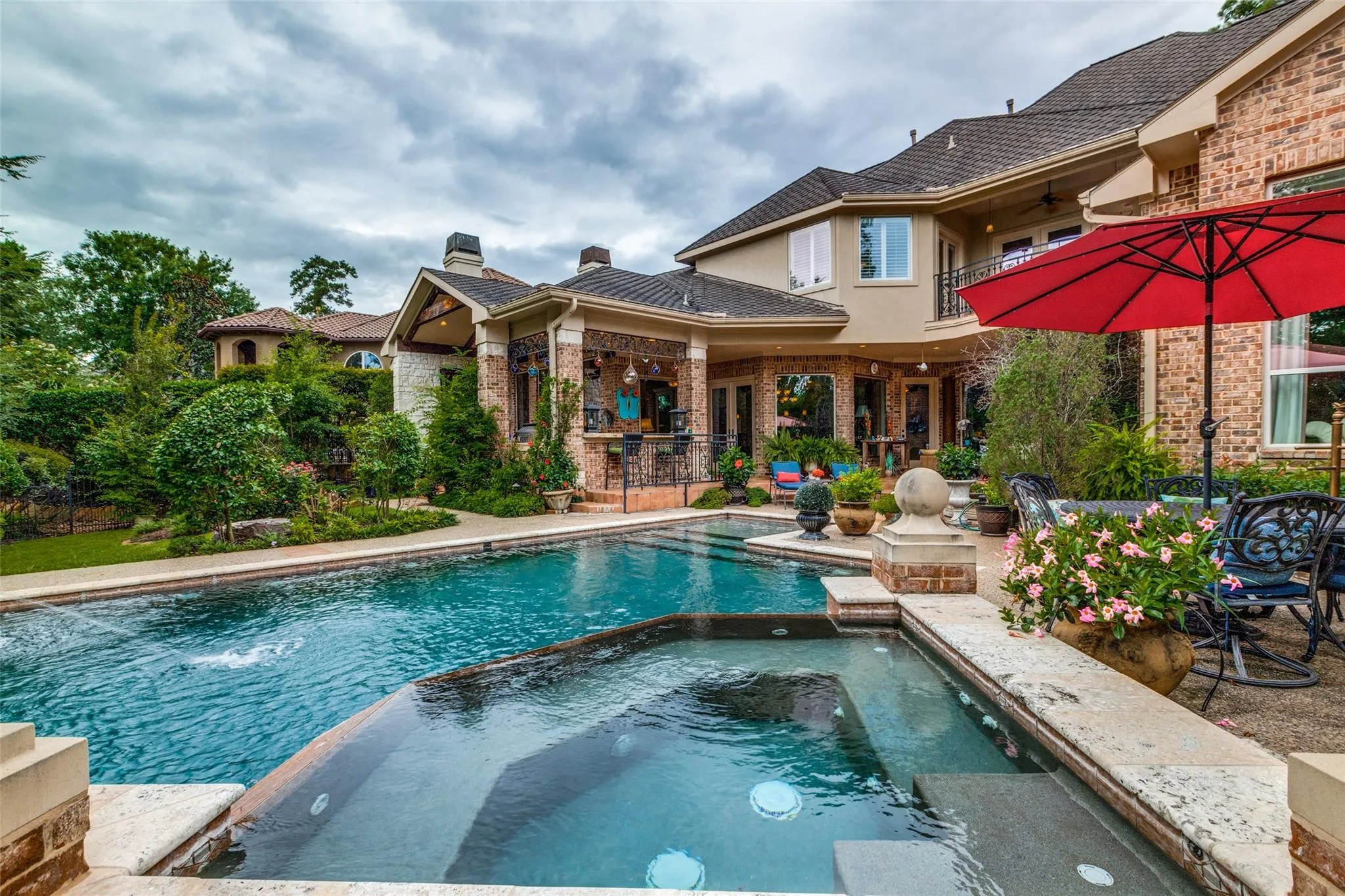 10 Player Green Place - The Woodlands