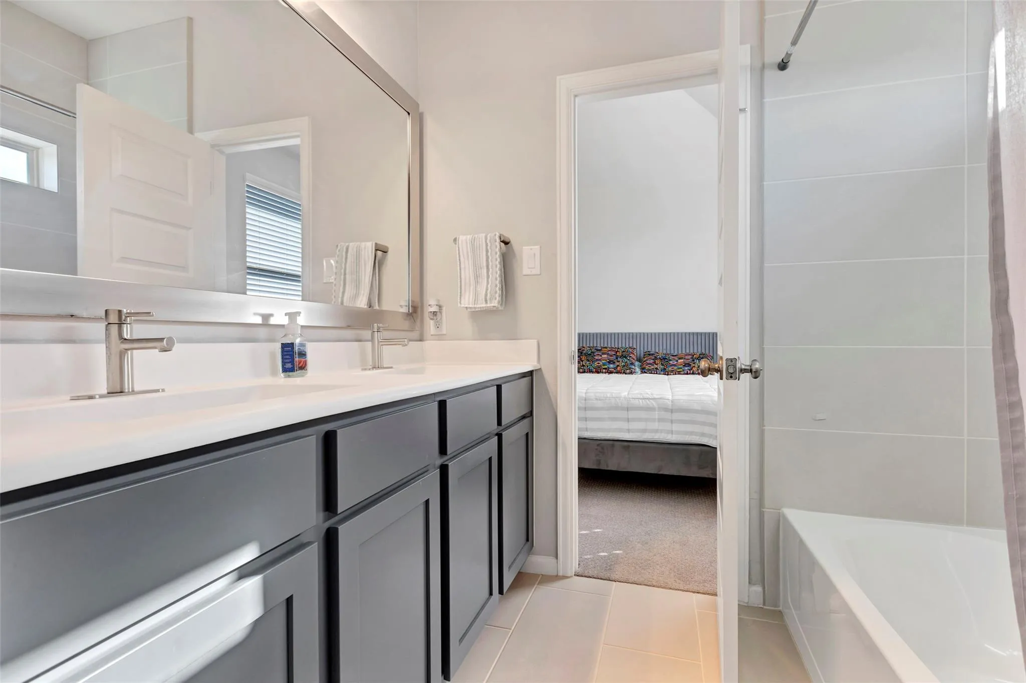 10619 Centre Green Way