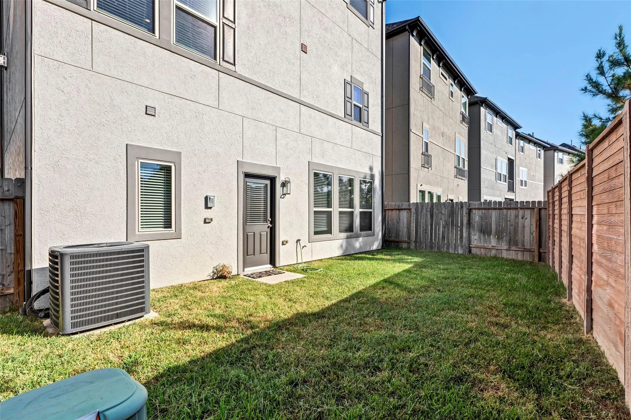 10619 Centre Green Way