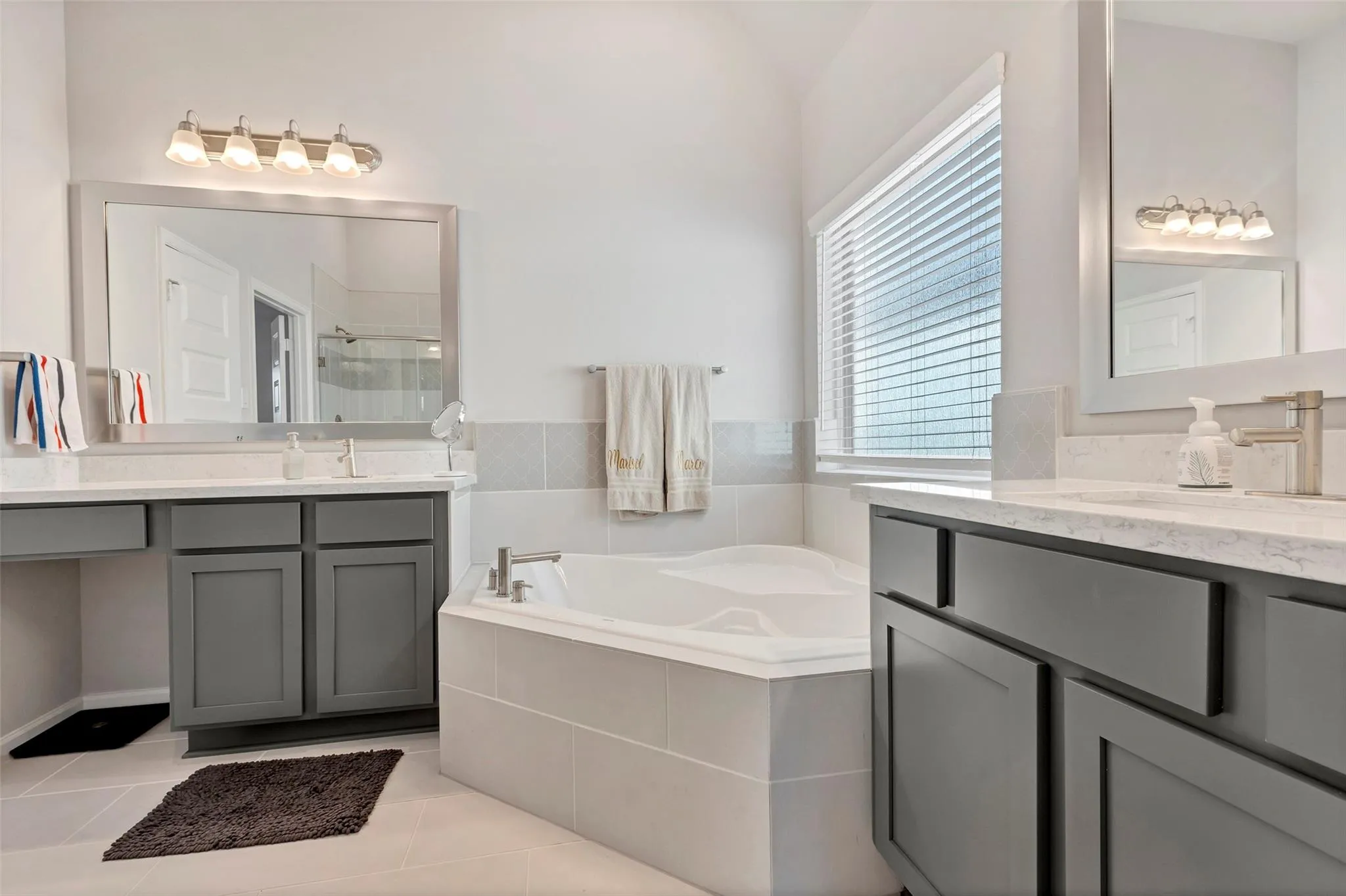 10619 Centre Green Way