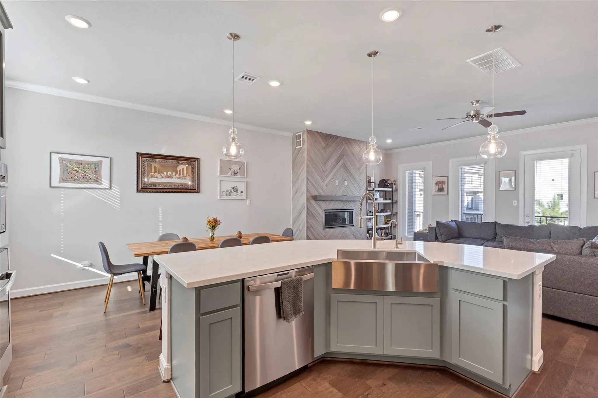 10619 Centre Green Way