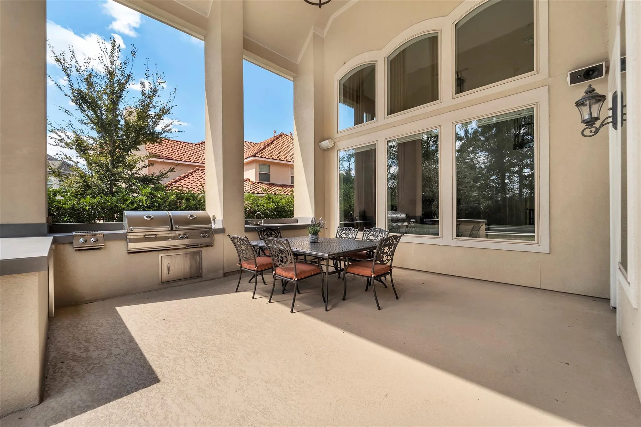 107 E Black Knight Drive