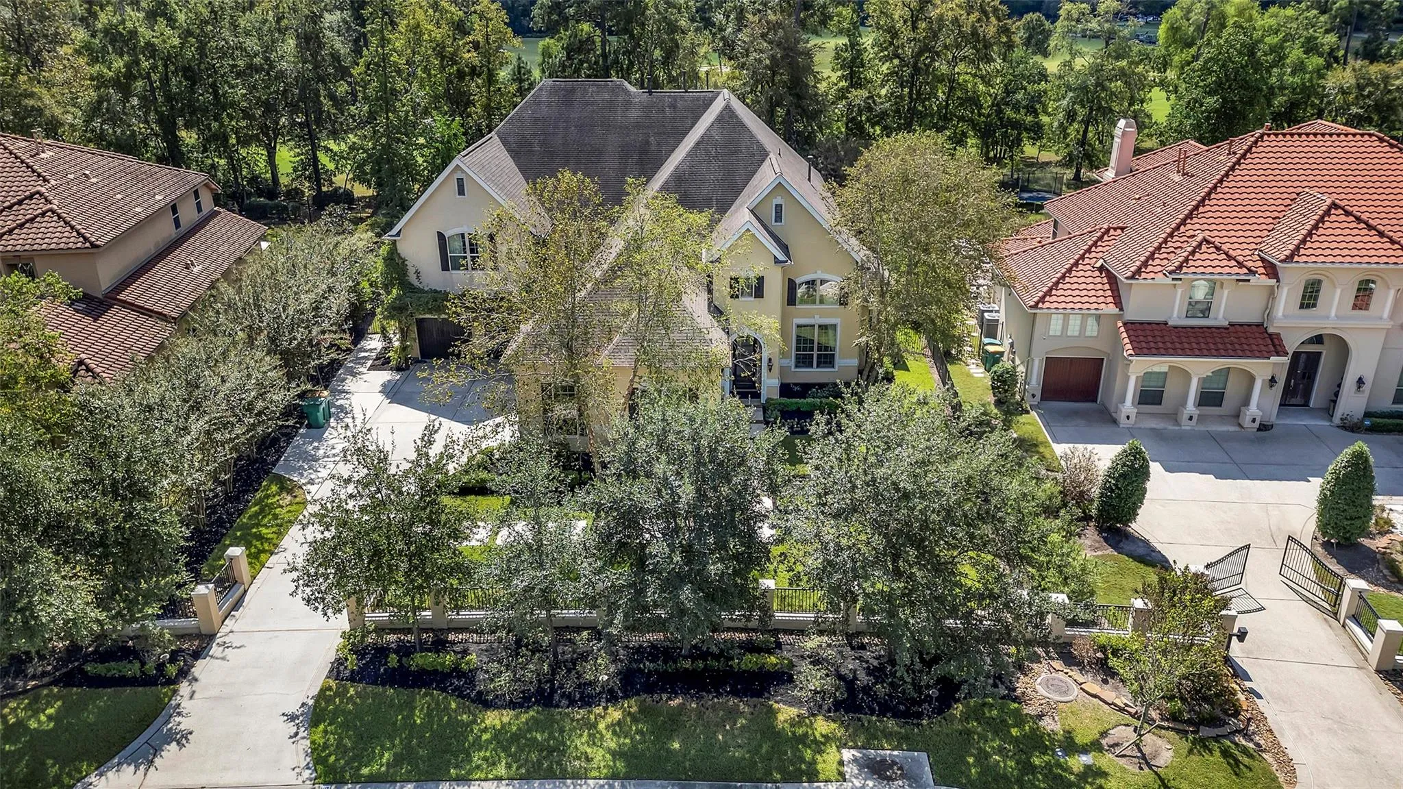 107 E Black Knight Drive