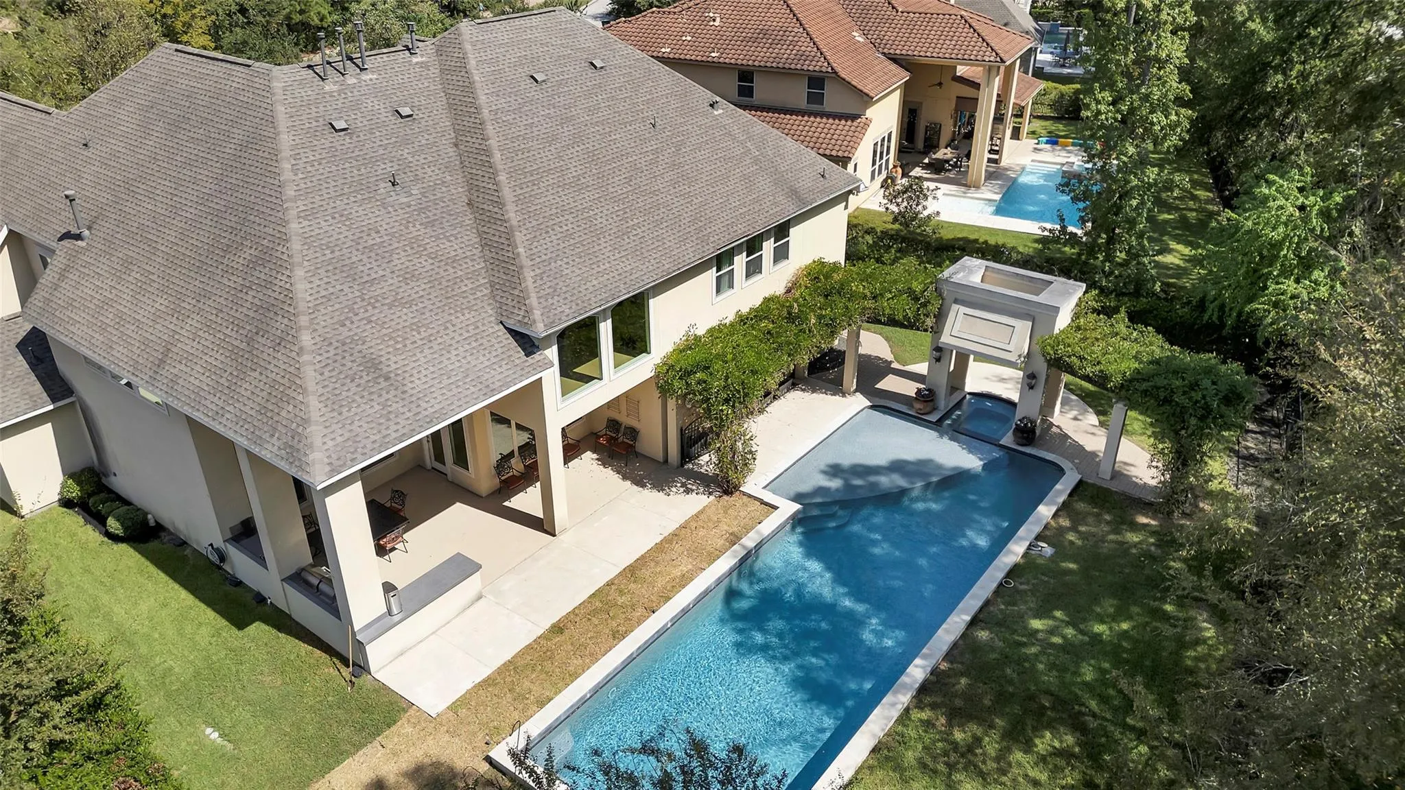 107 E Black Knight Drive