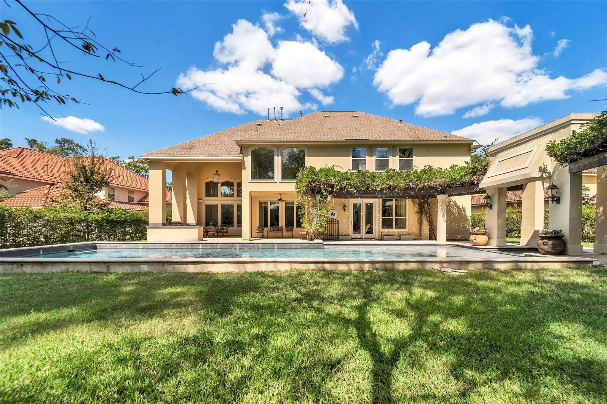 107 E Black Knight Drive