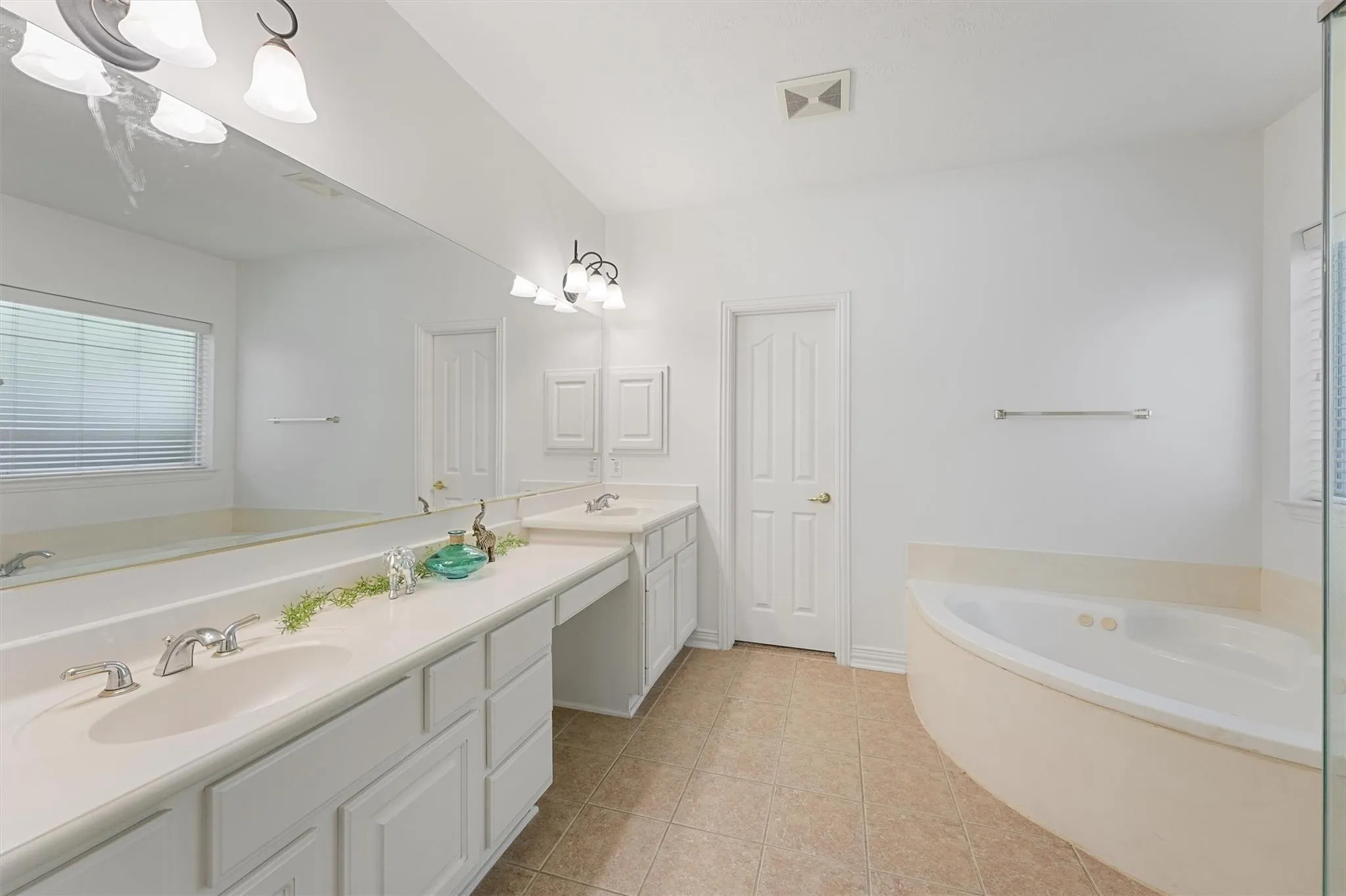 131E Mirror Ridge Circle-The-Woodlands