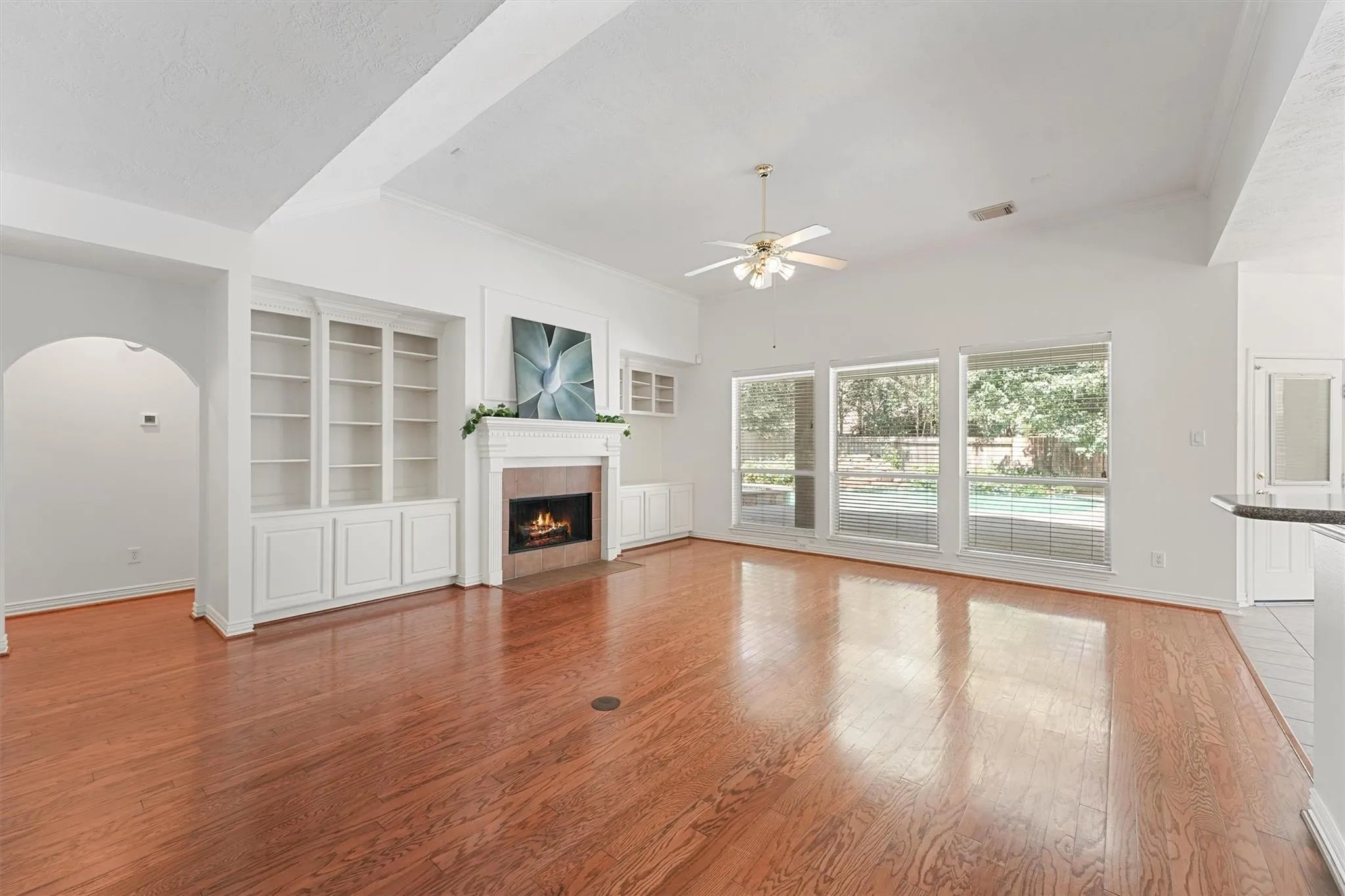 131E Mirror Ridge Circle-The-Woodlands