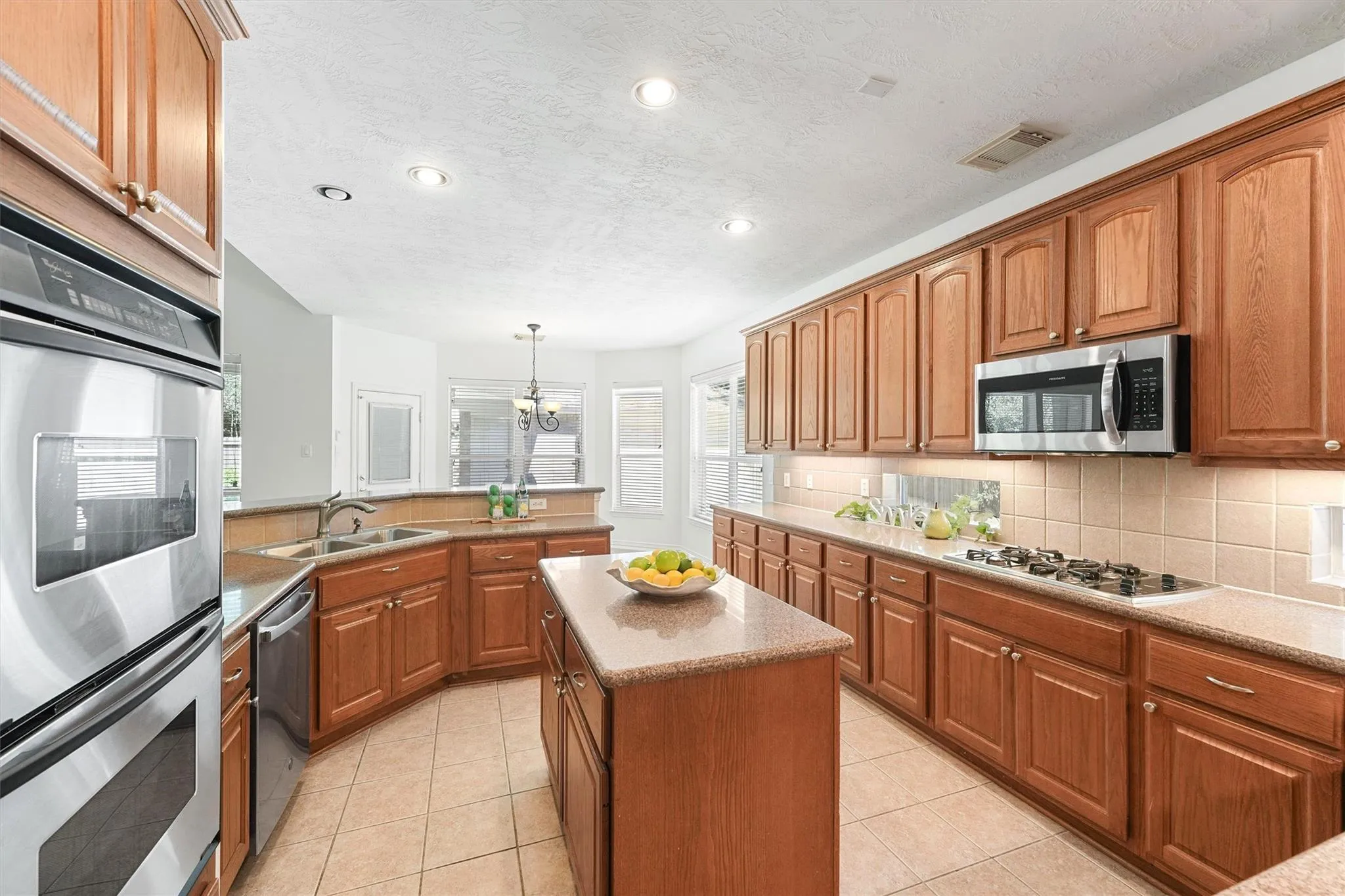 131E Mirror Ridge Circle-The-Woodlands