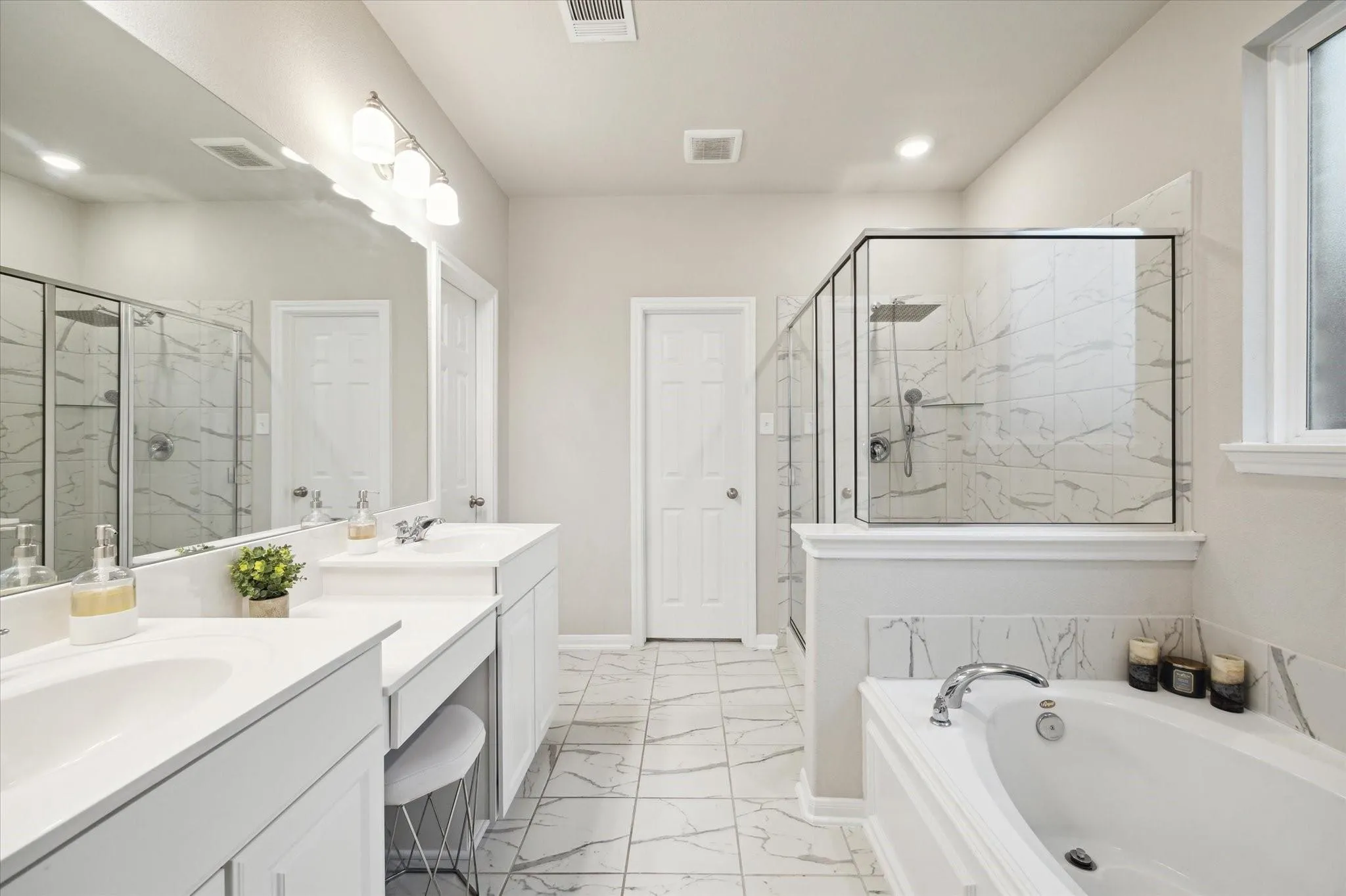 17218 Roxburgh Lake Lane