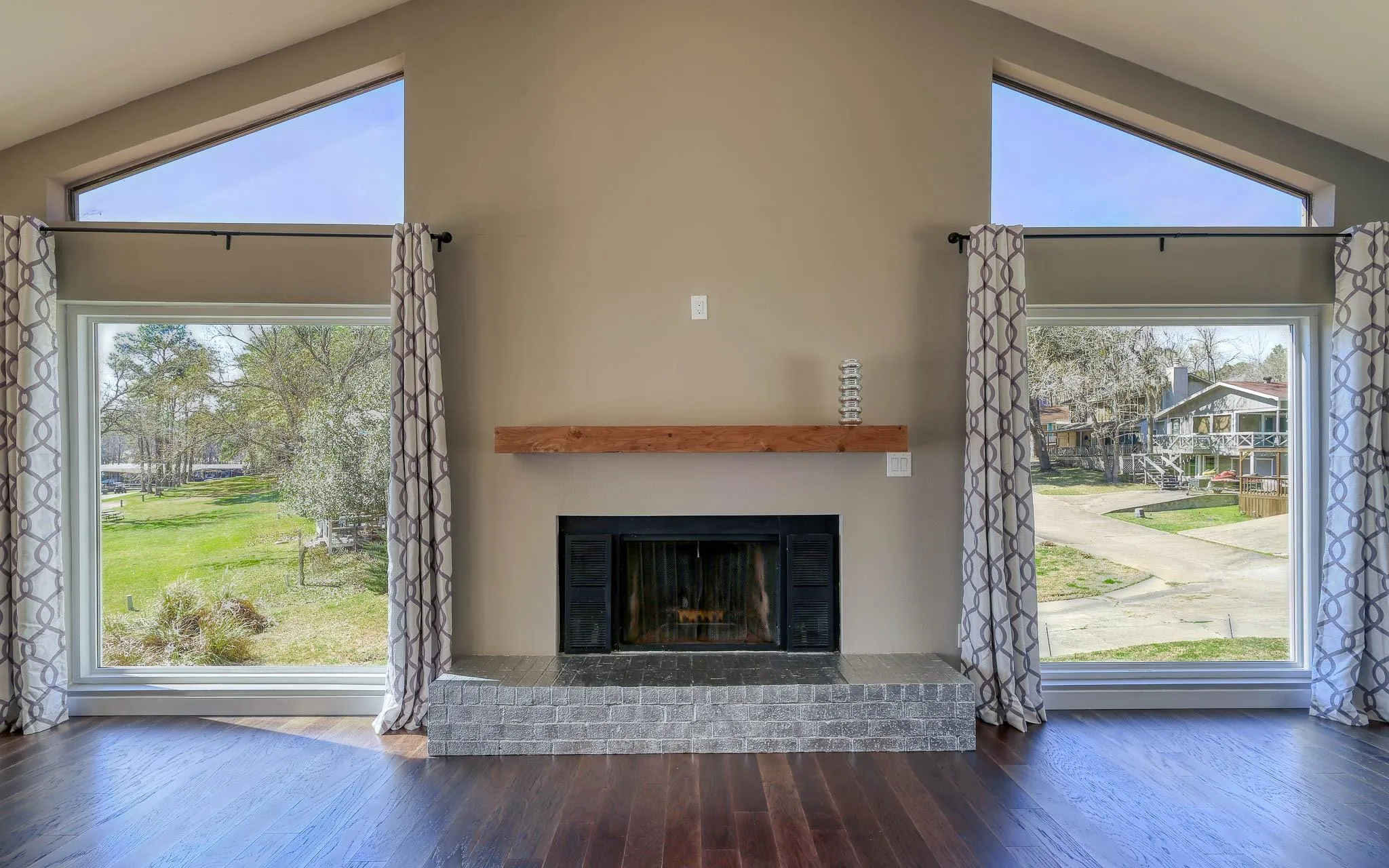 190 Harbour Row Drive