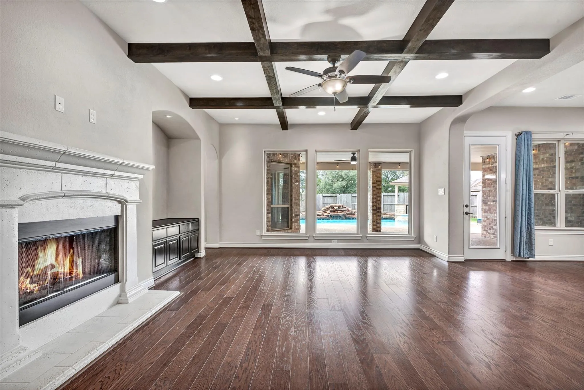 19303 Sanctuary Robin Lane