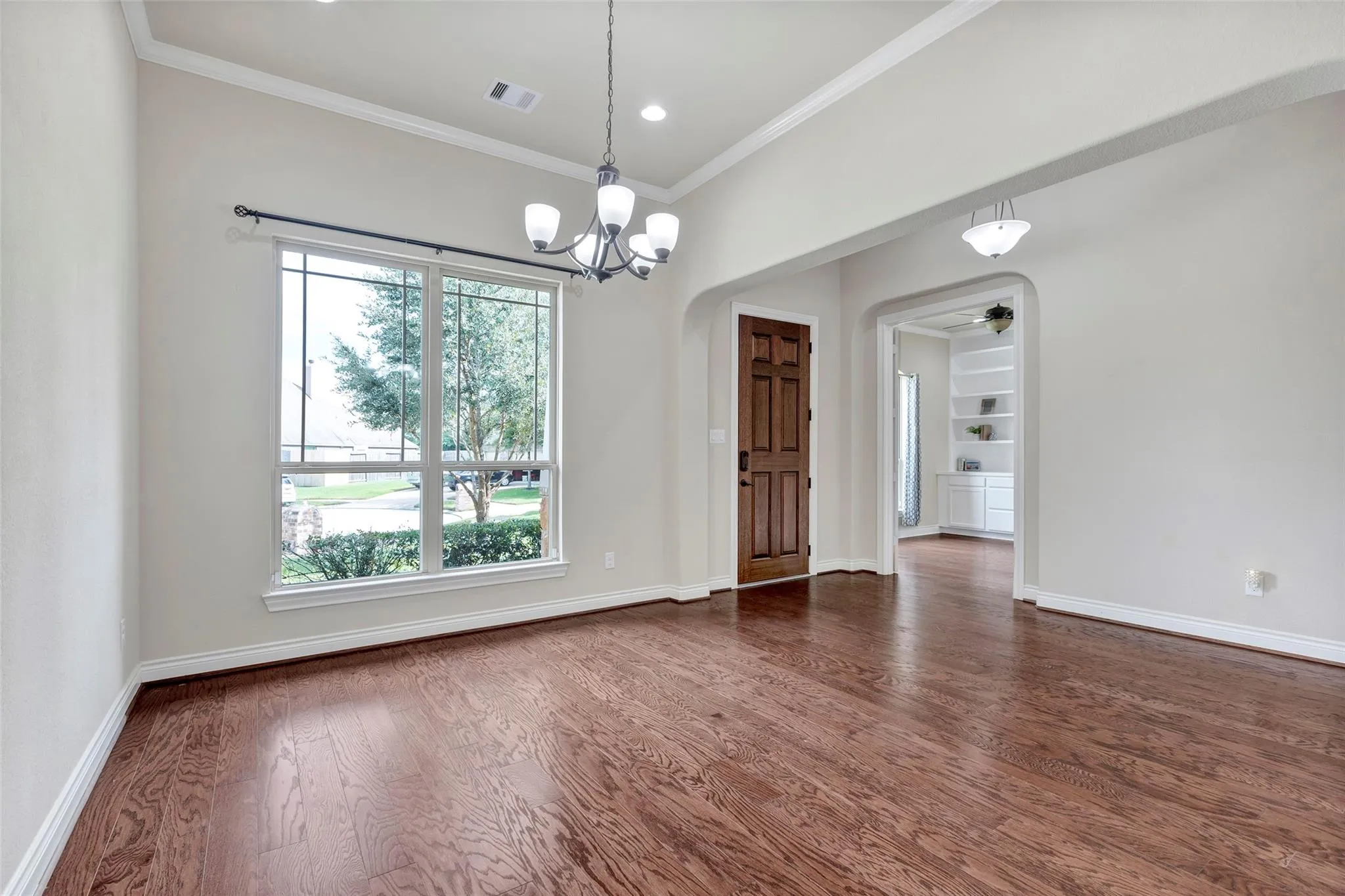 19303 Sanctuary Robin Lane