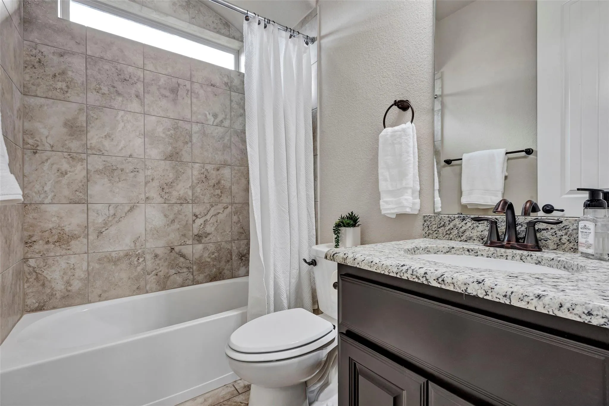 19303 Sanctuary Robin Lane