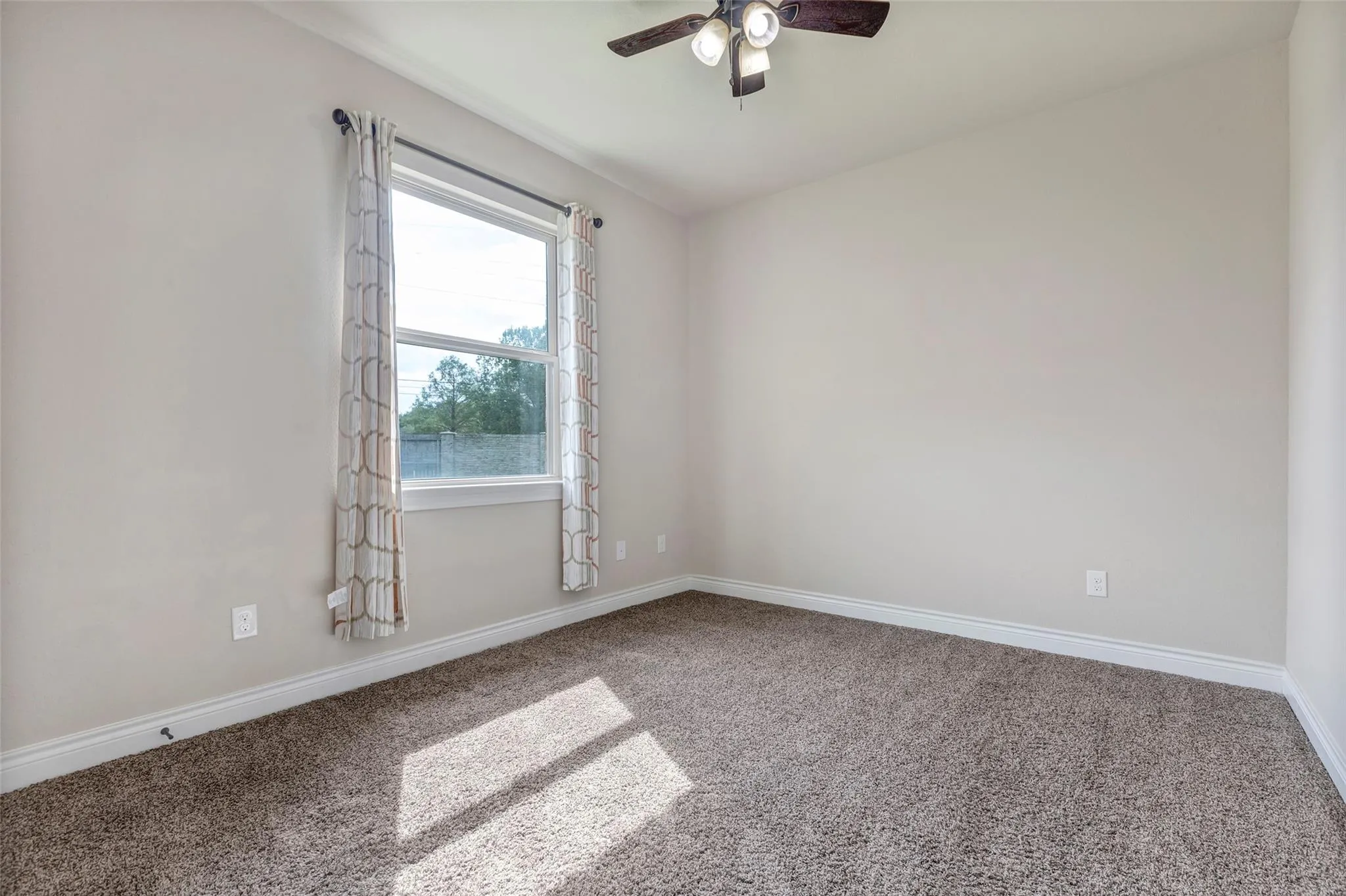 19303 Sanctuary Robin Lane