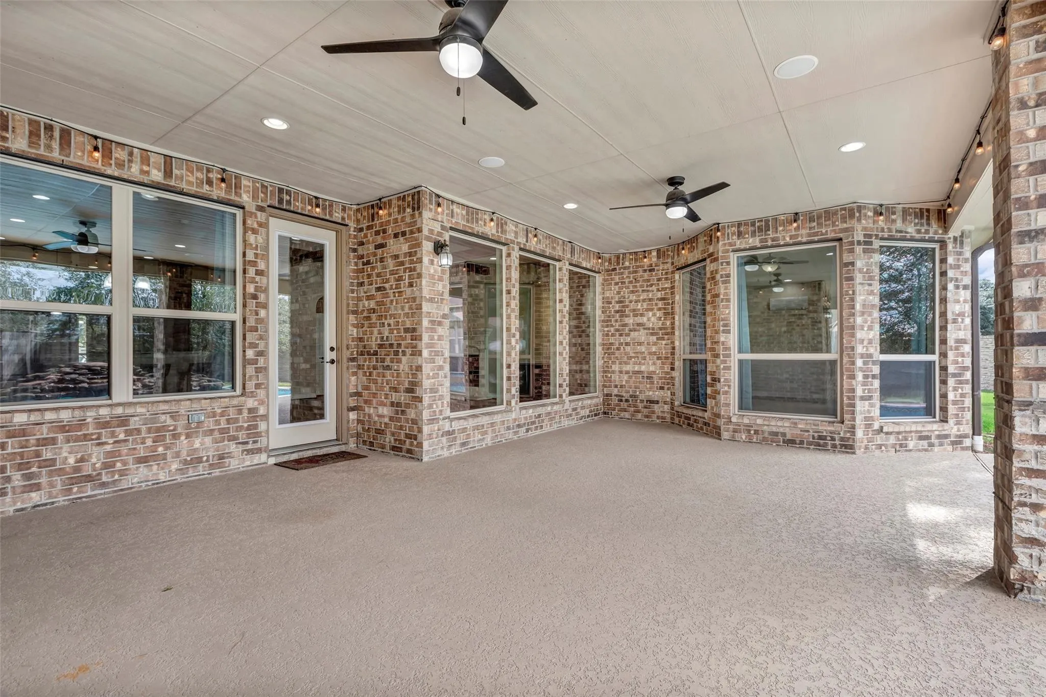 19303 Sanctuary Robin Lane