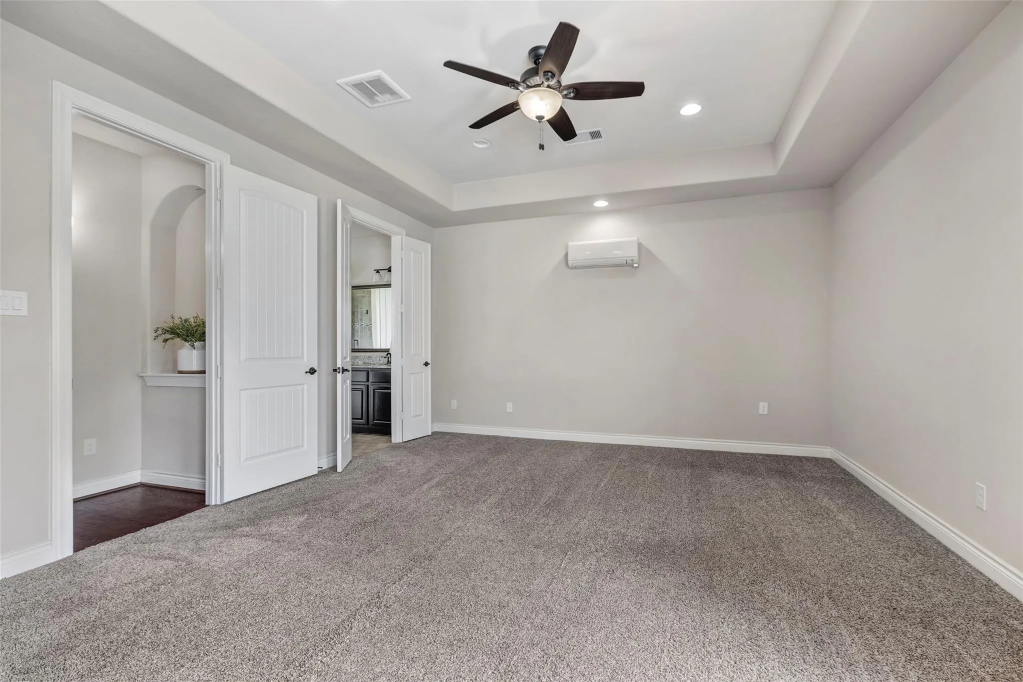 19303 Sanctuary Robin Lane