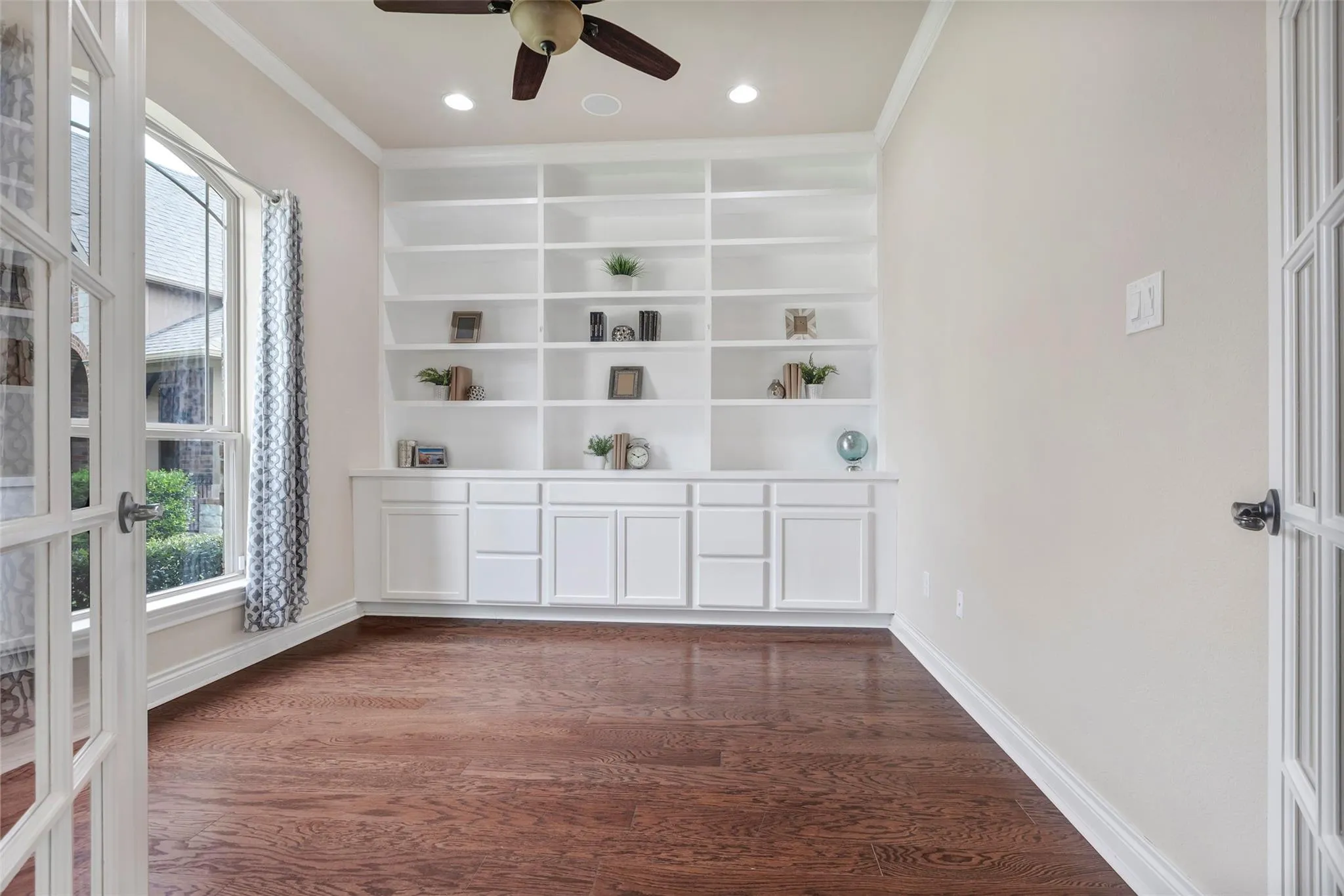 19303 Sanctuary Robin Lane