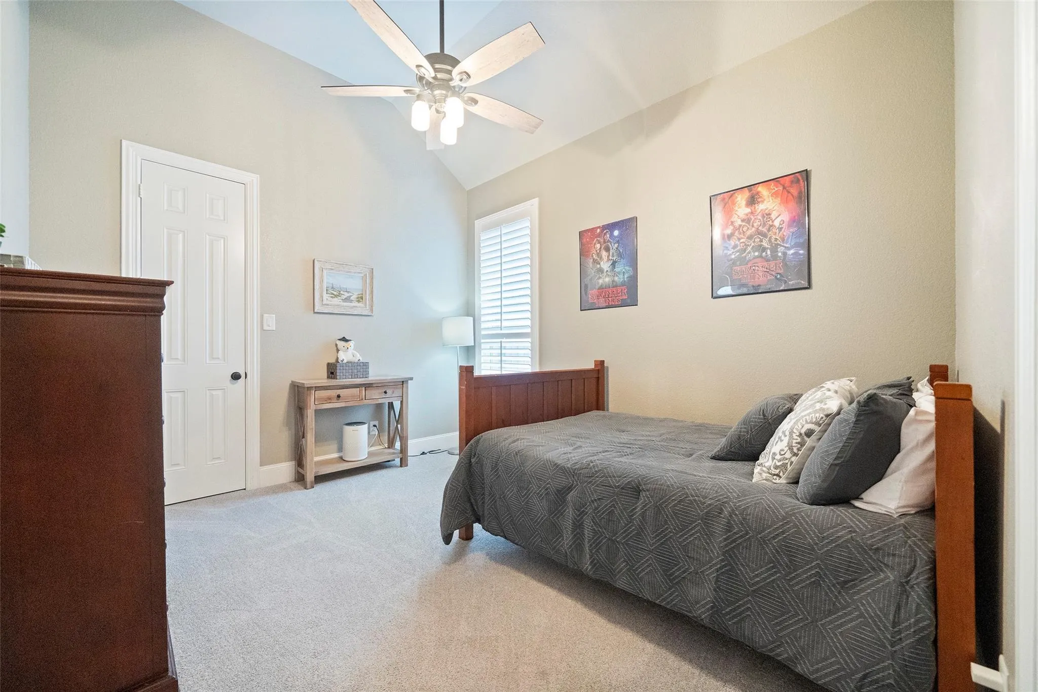 24 Stonegate Park Court