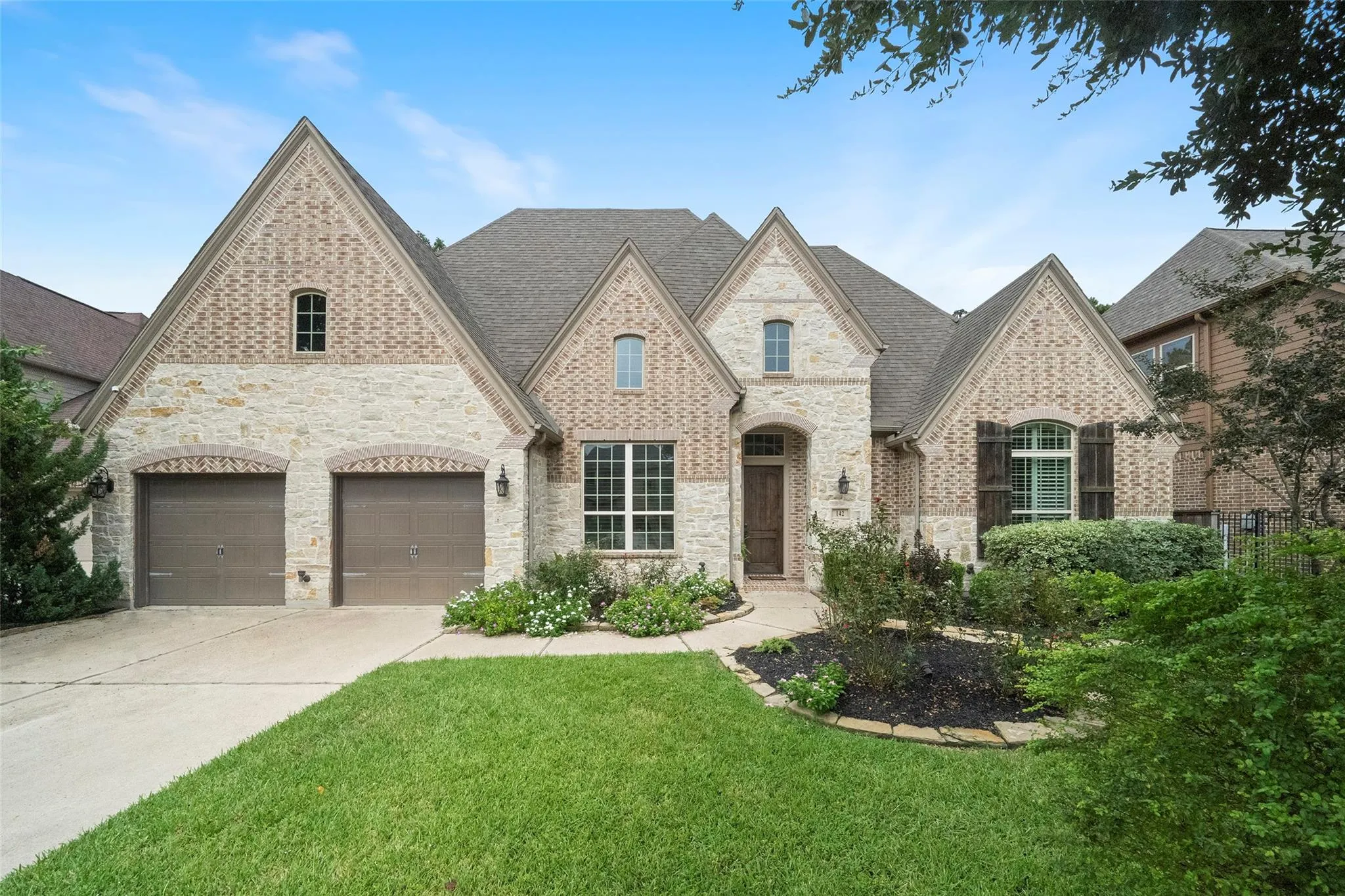 24 Stonegate Park Court