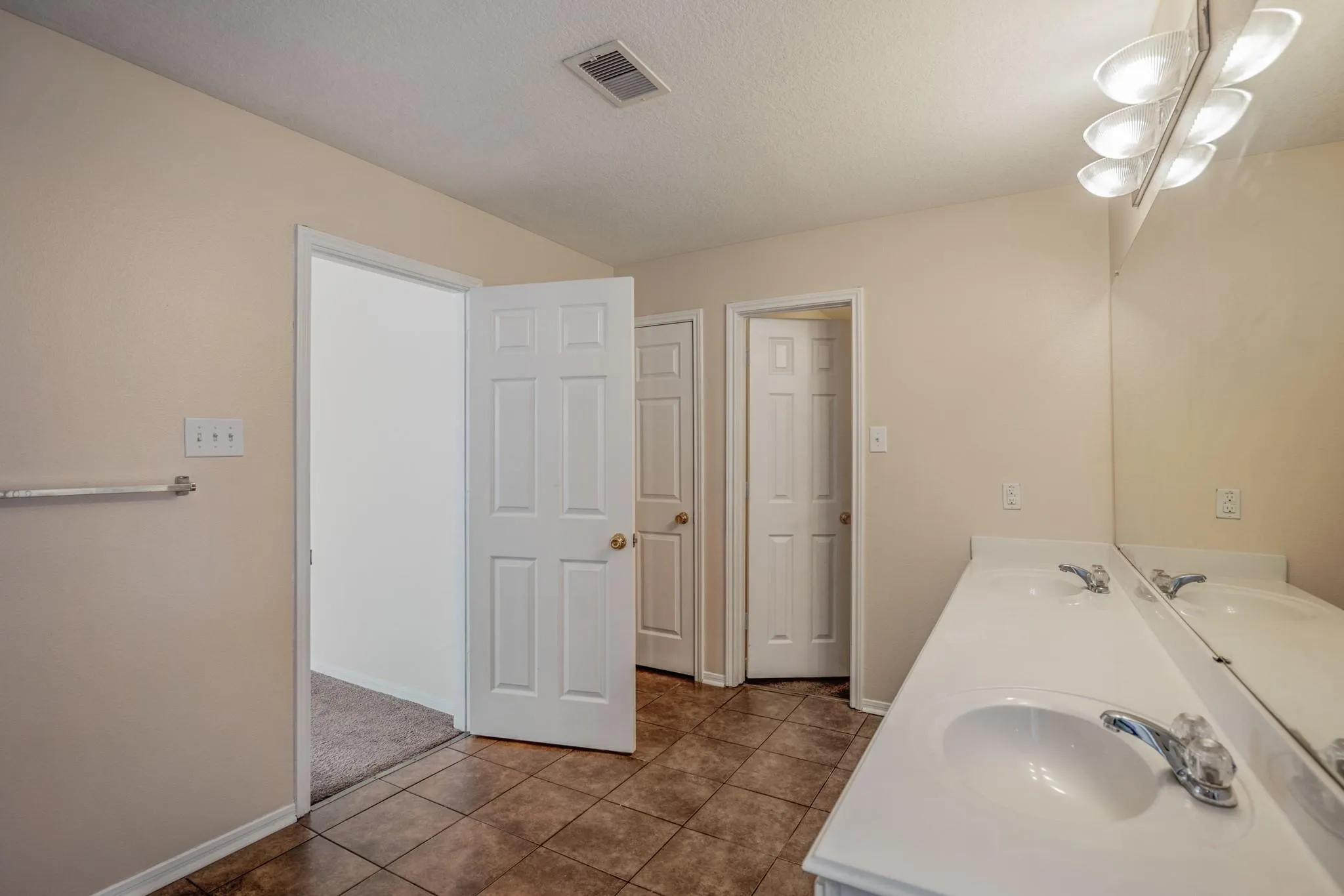 2414 Stiller Ridge Way