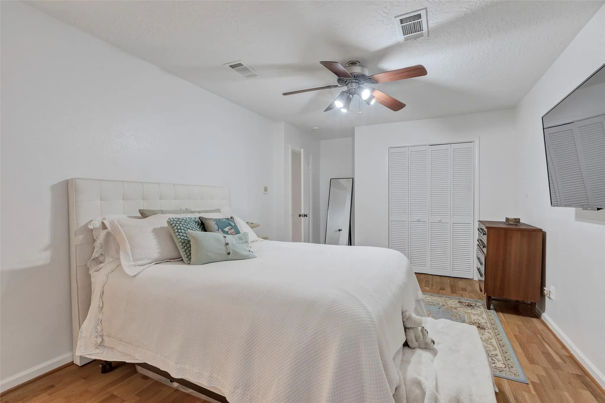 36 Pinewood Forest Court