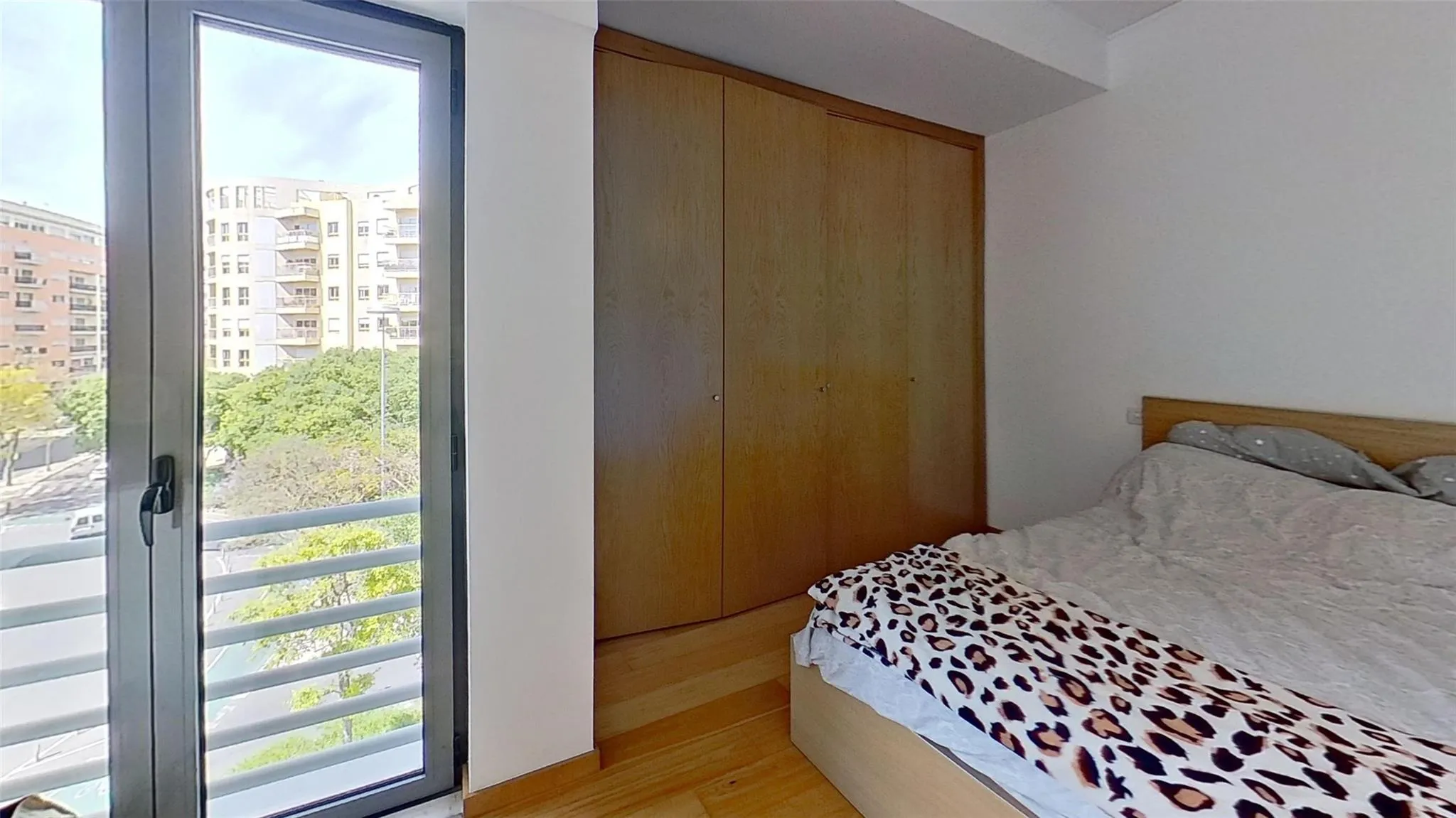 42 Alameda dos Oceanos