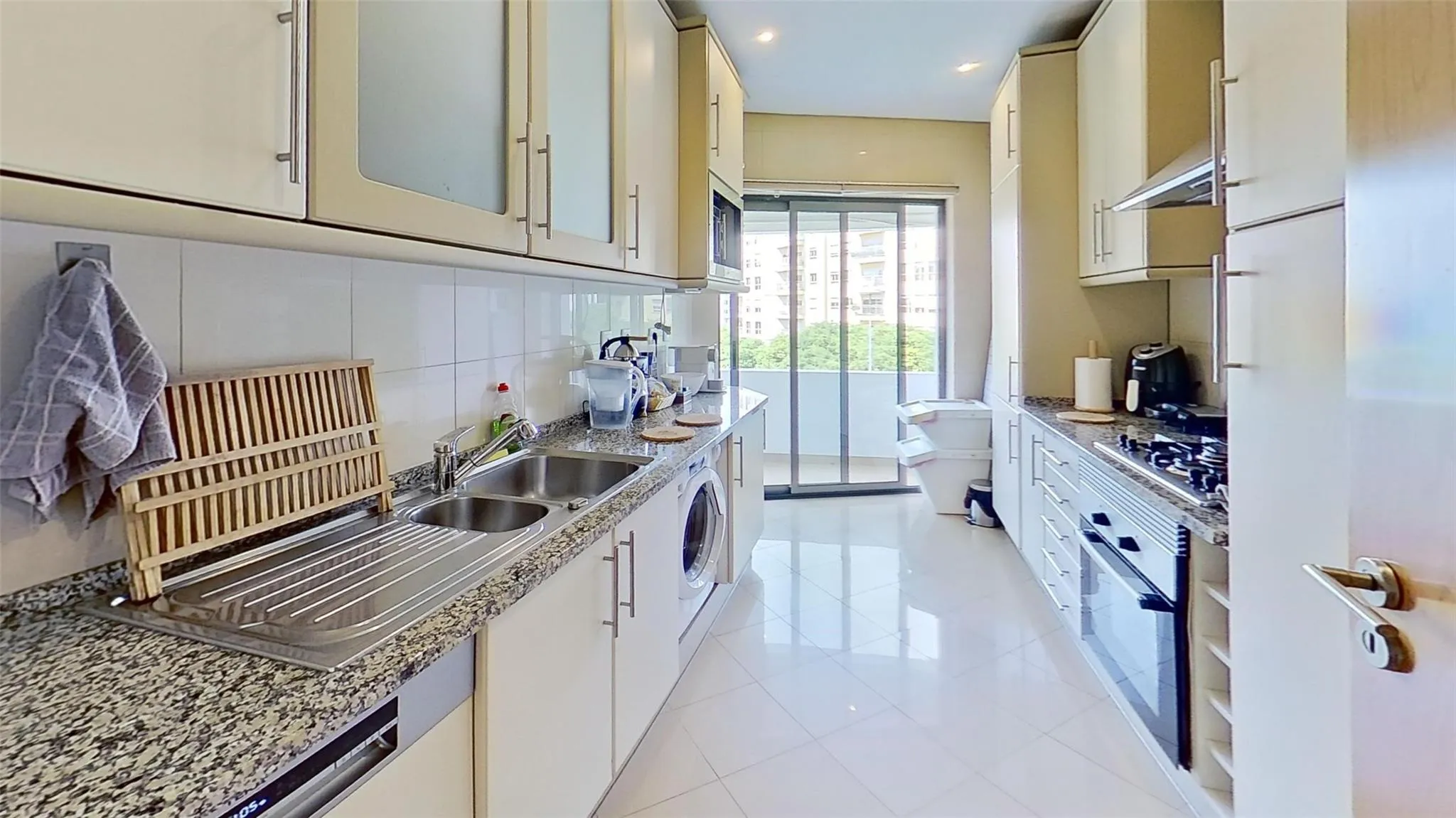 42 Alameda dos Oceanos