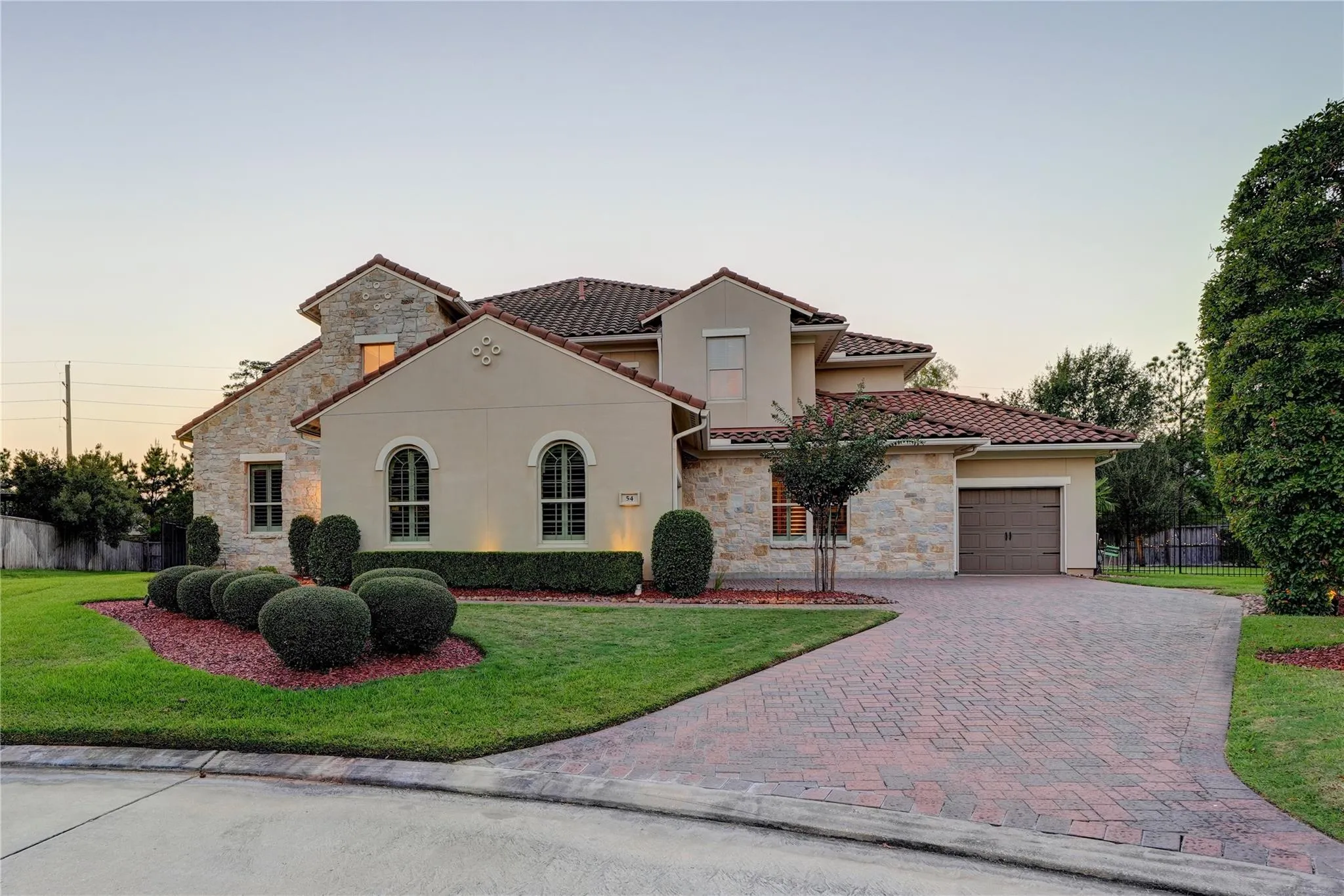 54 Beacons Light Place