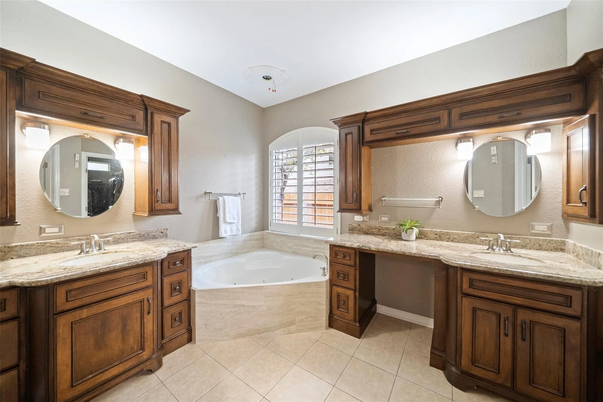 59 N April Mist Cir Circle N