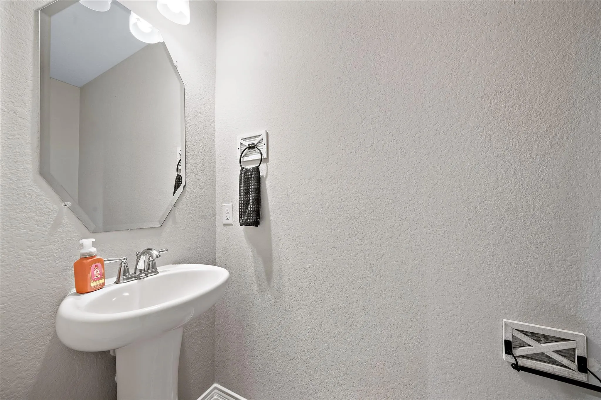 7426 Mango Orchard Lane