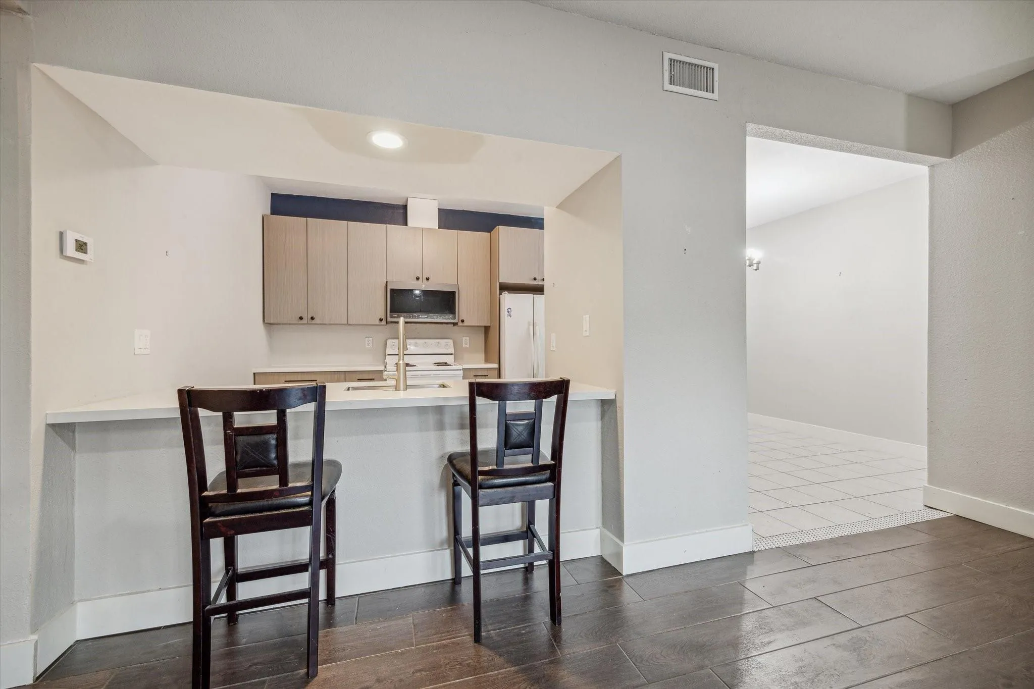 8100 Cambridge Street-125