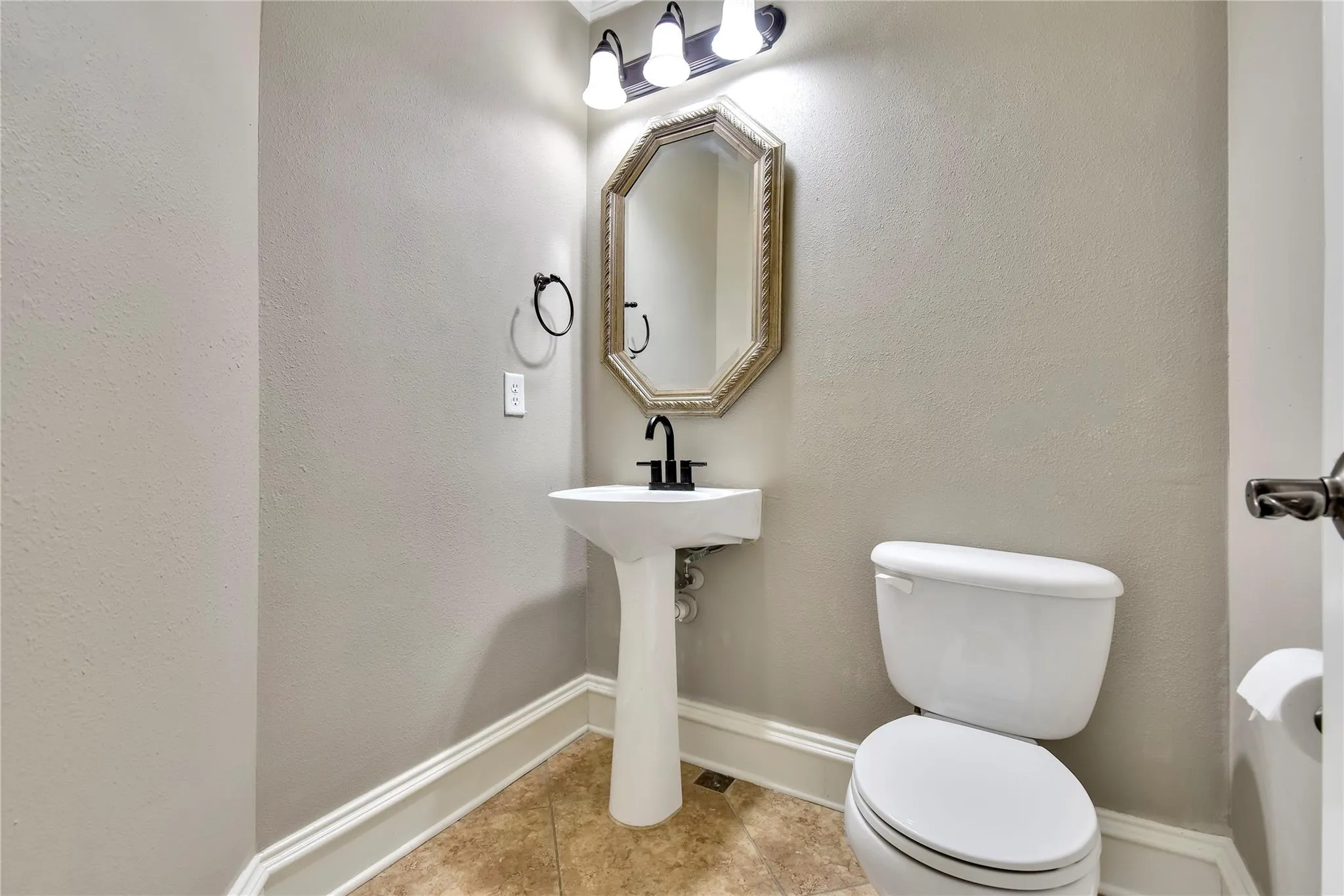 8519 Split Branch Lane