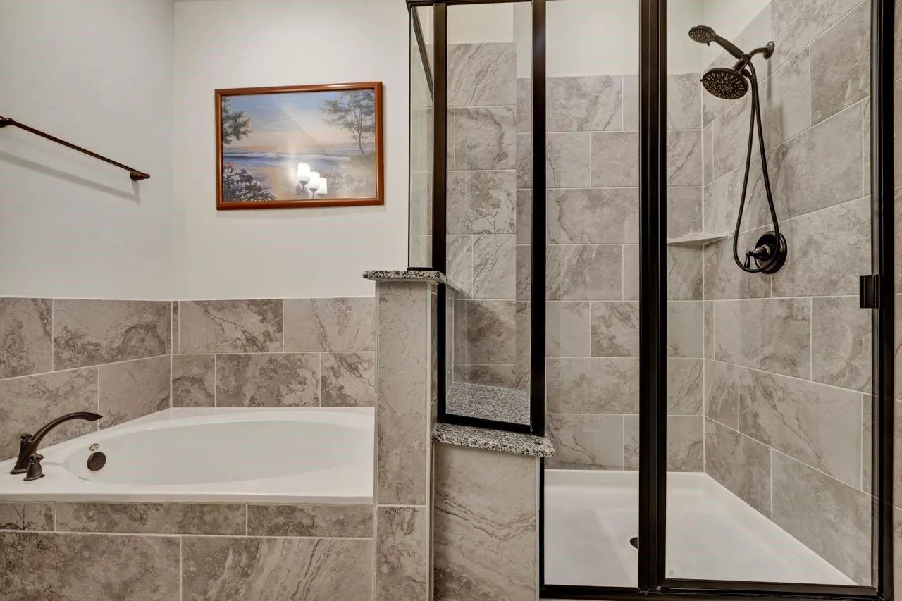 8608 Hollyoaks Creek Lane